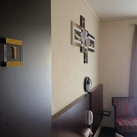 De La Paix Hotel
