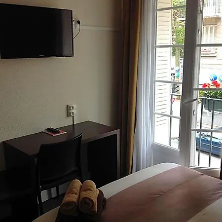 De La Paix Szálloda 3*