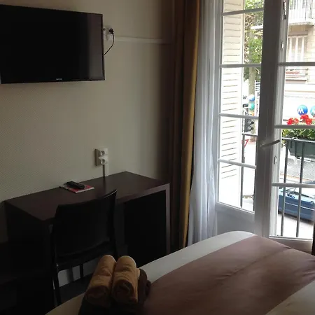 De La Paix Hotel 3*