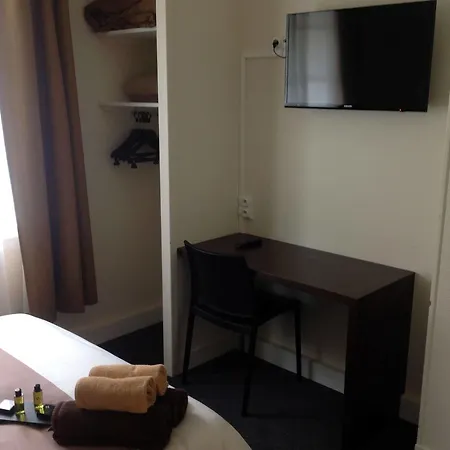 De La Paix Hotel 3*