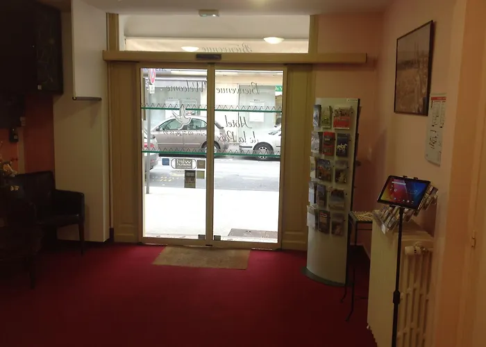 فندق De La Paix 3*